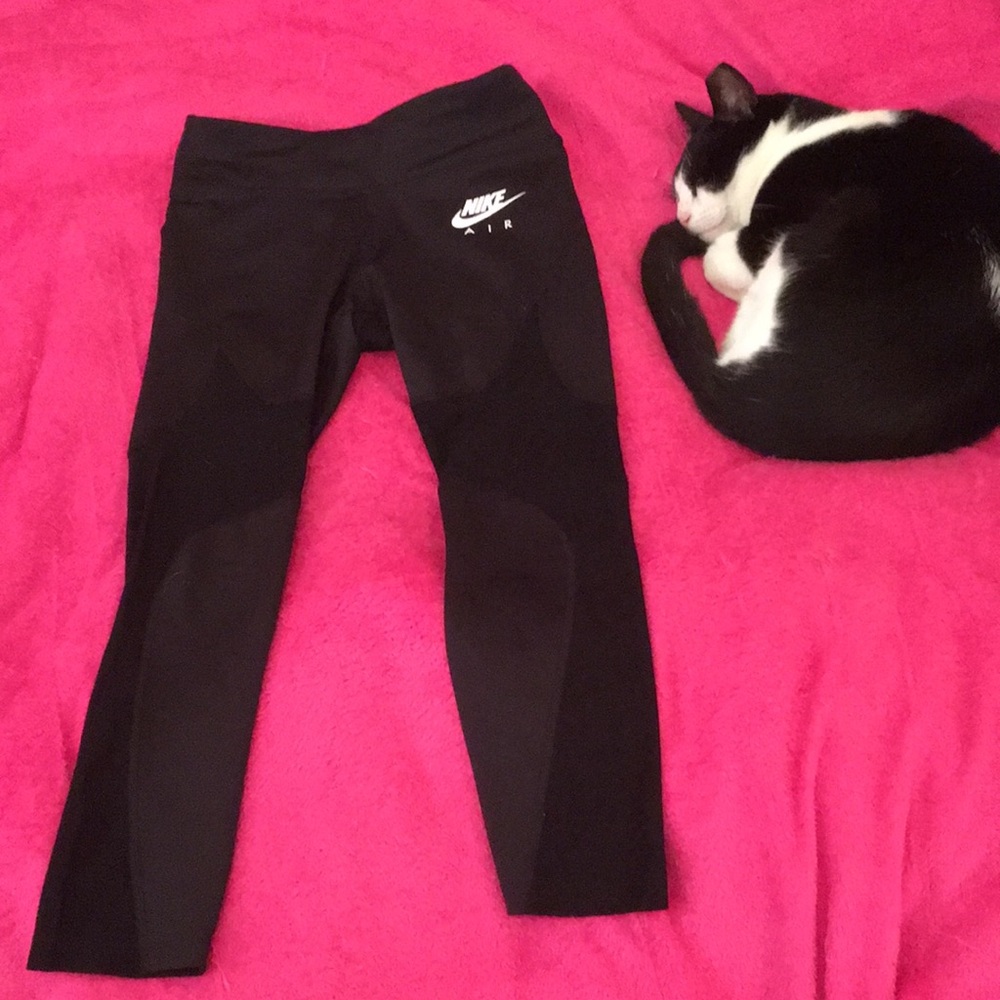 Nike Black Capri Lace Leggings